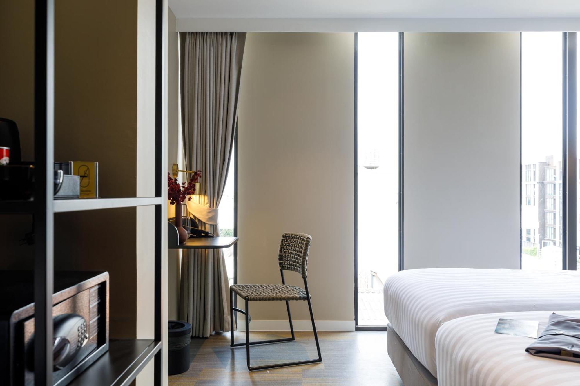 Benjarong Hotel Bangkok Exterior photo