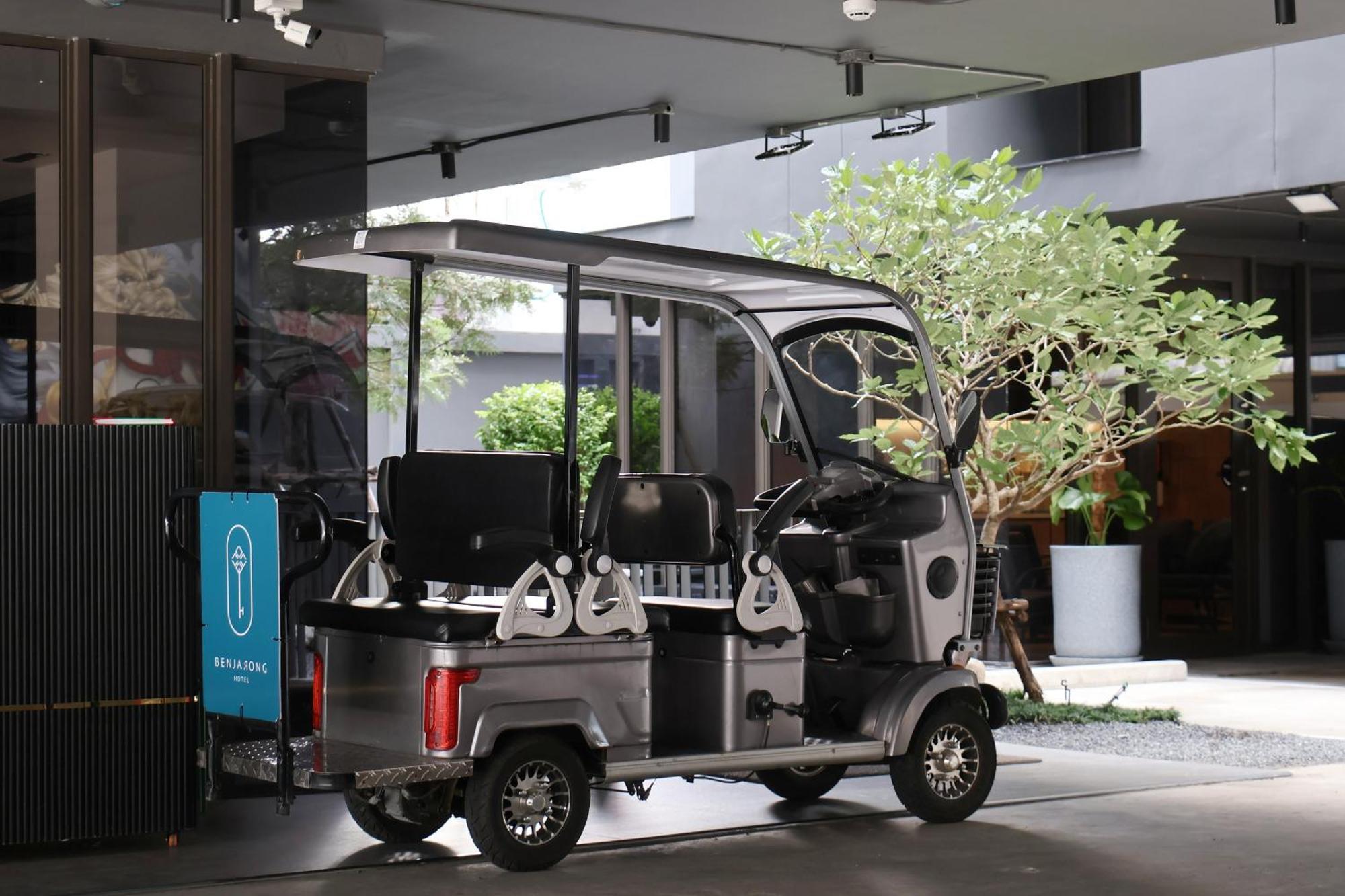 Benjarong Hotel Bangkok Exterior photo